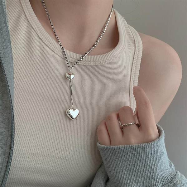 Μοντέρνο κολιέ με μενταγιόν καρδιά