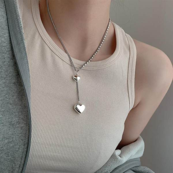 Μοντέρνο κολιέ με μενταγιόν καρδιά