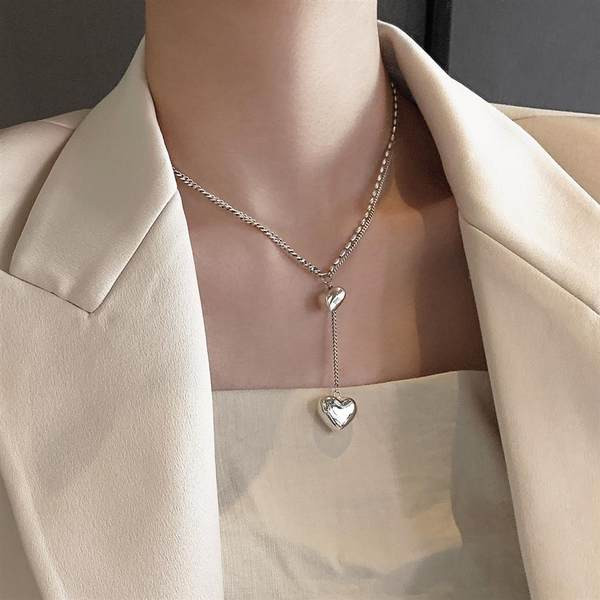 Μοντέρνο κολιέ με μενταγιόν καρδιά