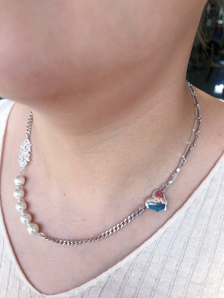 Γυναικείο κολιέ σε ασημί χρώμα - δύο μοντέλα