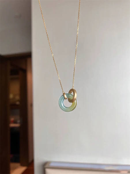 Γυναικείο κολιέ κατάλληλο για καθημερινή χρήση