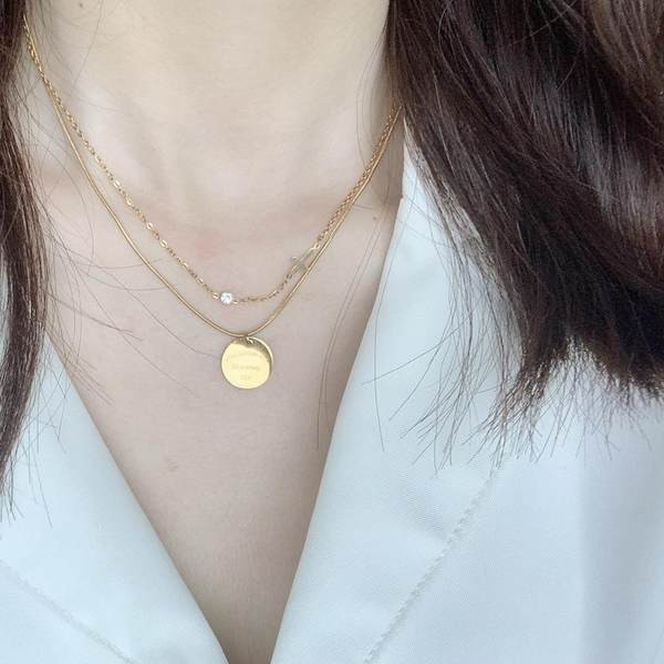 Γυναικείο κολιέ  με μενταγιόν