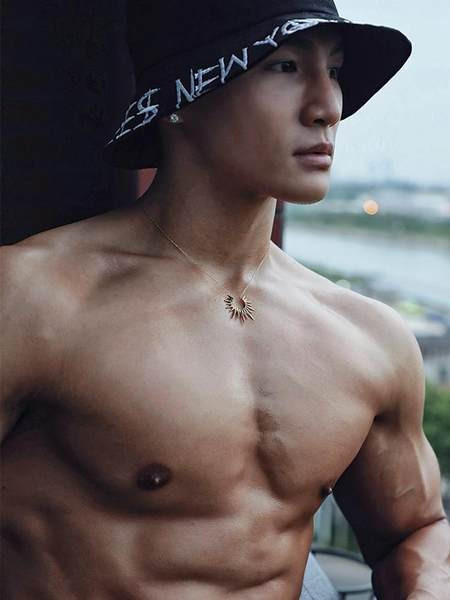 Uus mudel naiste kaasaegne kaelakee - kaks värvi