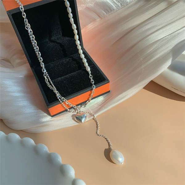 Γυναικείο ντελικάτο κολιέ με μαργαριτάρι μενταγιόν