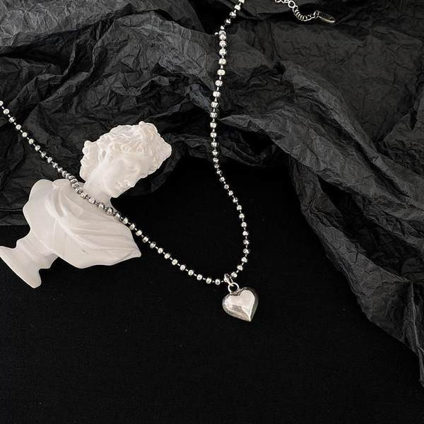 Μοντέρνο γυναικείο κολιέ με μενταγιόν καρδιά