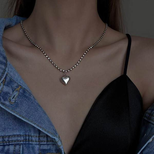 Μοντέρνο γυναικείο κολιέ με μενταγιόν καρδιά
