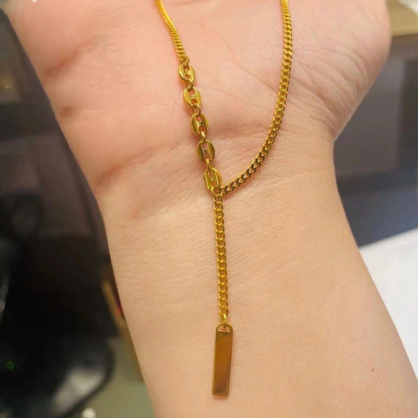 Χρυσό χρώμα κολιέ για γυναίκες