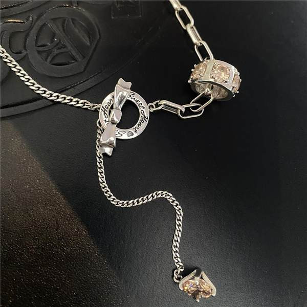 Γυναικείο κολιέ με μενταγιόν και πέτρες