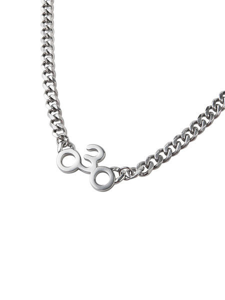 Γυναικείο κολιέ σε ασημί χρώμα