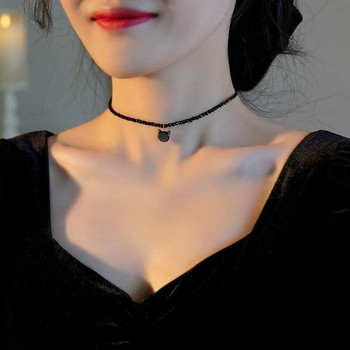 Модерен дамски чокър с висулка в черен цвят