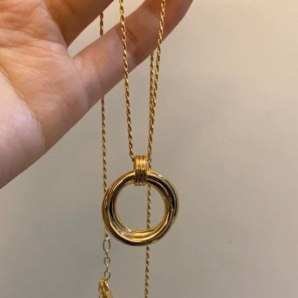 Γυναικείο κολιέ με μενταγιόν - χρυσό χρώμα