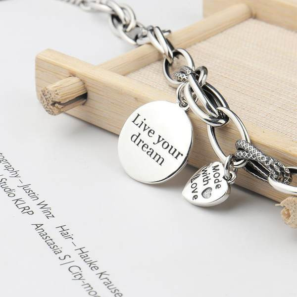 Uue mudeli ripatsiga naiste kaelakee - hõbedast värvi