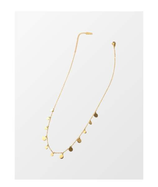 Naiste kuldne ripatsidega kaelakee