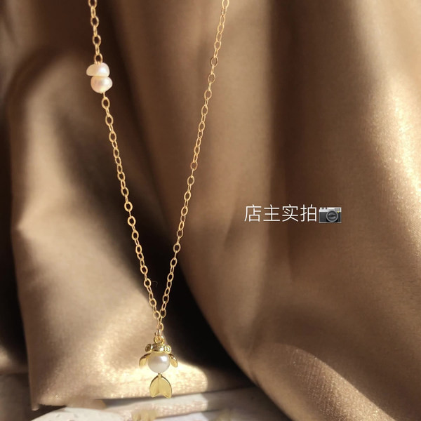 Λεπτό χρυσό χρώμα κολιέ με πέρλες