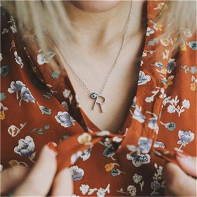 Γυναικείο κολιέ από ανοξείδωτο ατσάλι τιτανίου με μενταγιόν