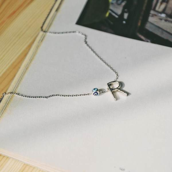 Γυναικείο κολιέ από ανοξείδωτο ατσάλι τιτανίου με μενταγιόν