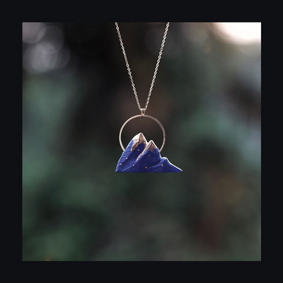 Γυναικείο κολιέ με μενταγιόν κατάλληλο για καθημερινή χρήση