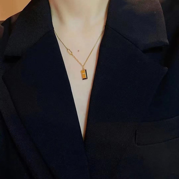 Dnevni lančić sa privjeskom - zlatne boje