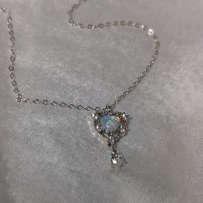 Γυναικείο κολιέ με πέτρες σε ασημί χρώμα