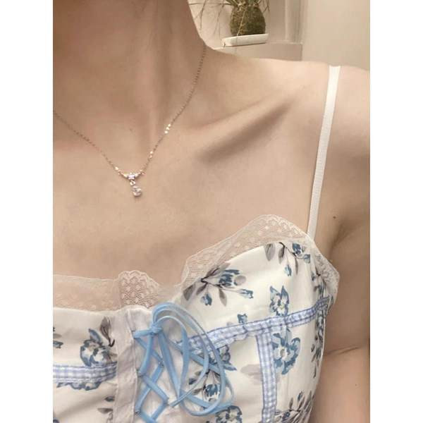 Μοντέρνα γυναικεία αλυσίδα με πέτρινο μενταγιόν