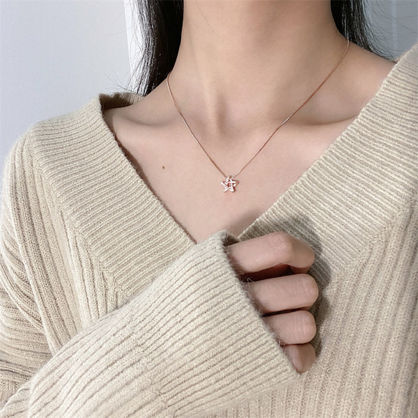 Γυναικείο λεπτό κολιέ με μενταγιόν αστέρι