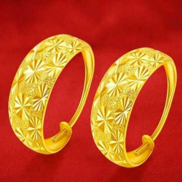 Kaasaegsed naiste kuldsed kõrvarõngad - mitu mudelit