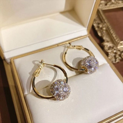 Ženske moderne naušnice sa ukrasnim kamenčićima novi model