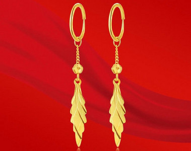 Κρεμαστά γυναικεία σκουλαρίκια σε χρυσό χρώμα