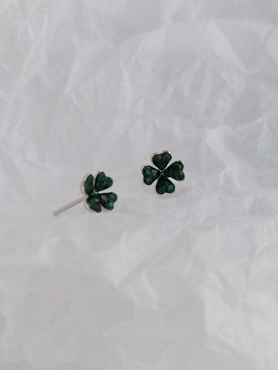 Γυναικεία σκουλαρίκια σε σχήμα τριφυλλιού με διακοσμητικές πέτρες