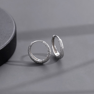 Νέο μοντέλο γυναικεία σκουλαρίκια με στρογγυλό σχήμα - ασημί χρώμα