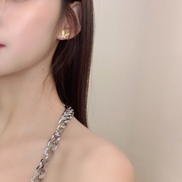 Moodsad naiste liblikakujulised kõrvarõngad