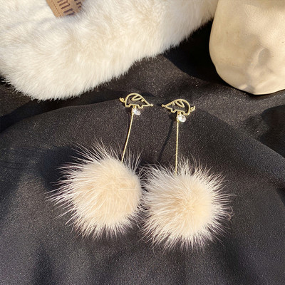 Καθημερινά σκουλαρίκια με πούπουλα