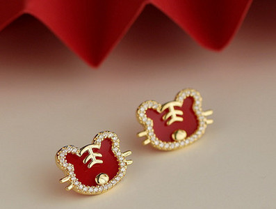 Γυναικεία σκουλαρίκια διάφορα μοντέλα με διακοσμητικές πέτρες