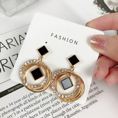 Naiste rippuvad kividega kõrvarõngad - mitu mudelit