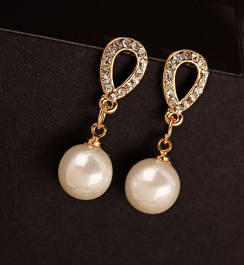 Елегантни висящи обеци с  перли