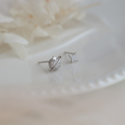 Γυναικεία σκουλαρίκια με πέτρες σε χρυσό χρώμα