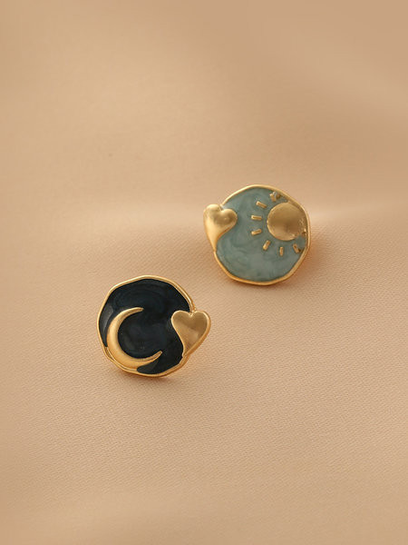 Naiste kõrvarõngad halli ja musta värviga