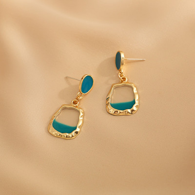 Γυναικεία κρεμαστά σκουλαρίκια σε μπλε χρώμα