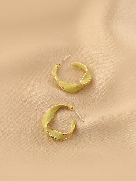 Ženske naušnice bež i zlatne boje