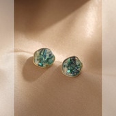 Naiste ümarad kõrvarõngad - mitu mudelit