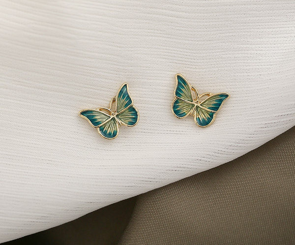 Ženske naušnice u obliku leptira