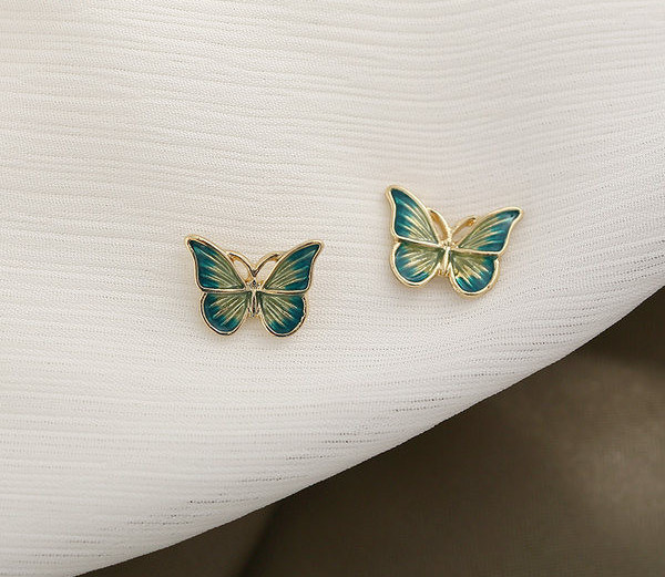 Ženske naušnice u obliku leptira