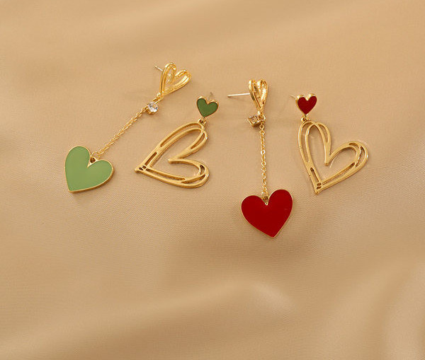 Ženske naušnice sa privjeskom u obliku srca - dvije boje