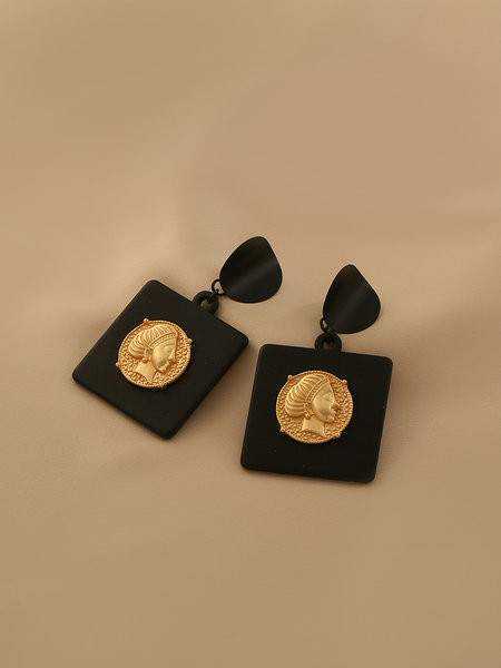 Moderne ženske četvrtaste naušnice