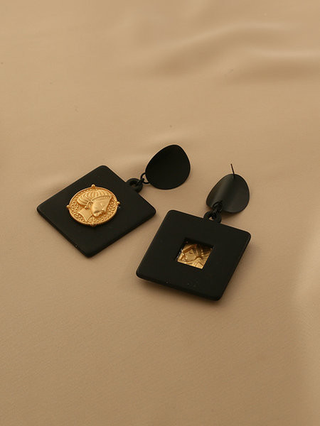 Moderne ženske četvrtaste naušnice