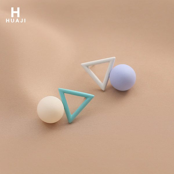 Дамски ежедневни обеци - в два цвята