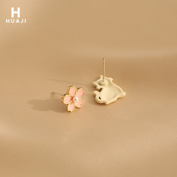 Uus pärlkõrvarõngaste mudel