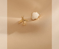 Γυναικεία σκουλαρίκια σε σχήμα αεροπλάνου και σύννεφου