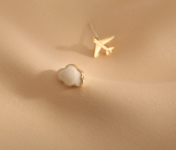 Γυναικεία σκουλαρίκια σε σχήμα αεροπλάνου και σύννεφου