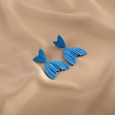 Стилни обеци в два цвята